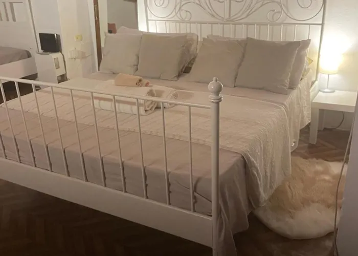 Flo Bed & Breakfast